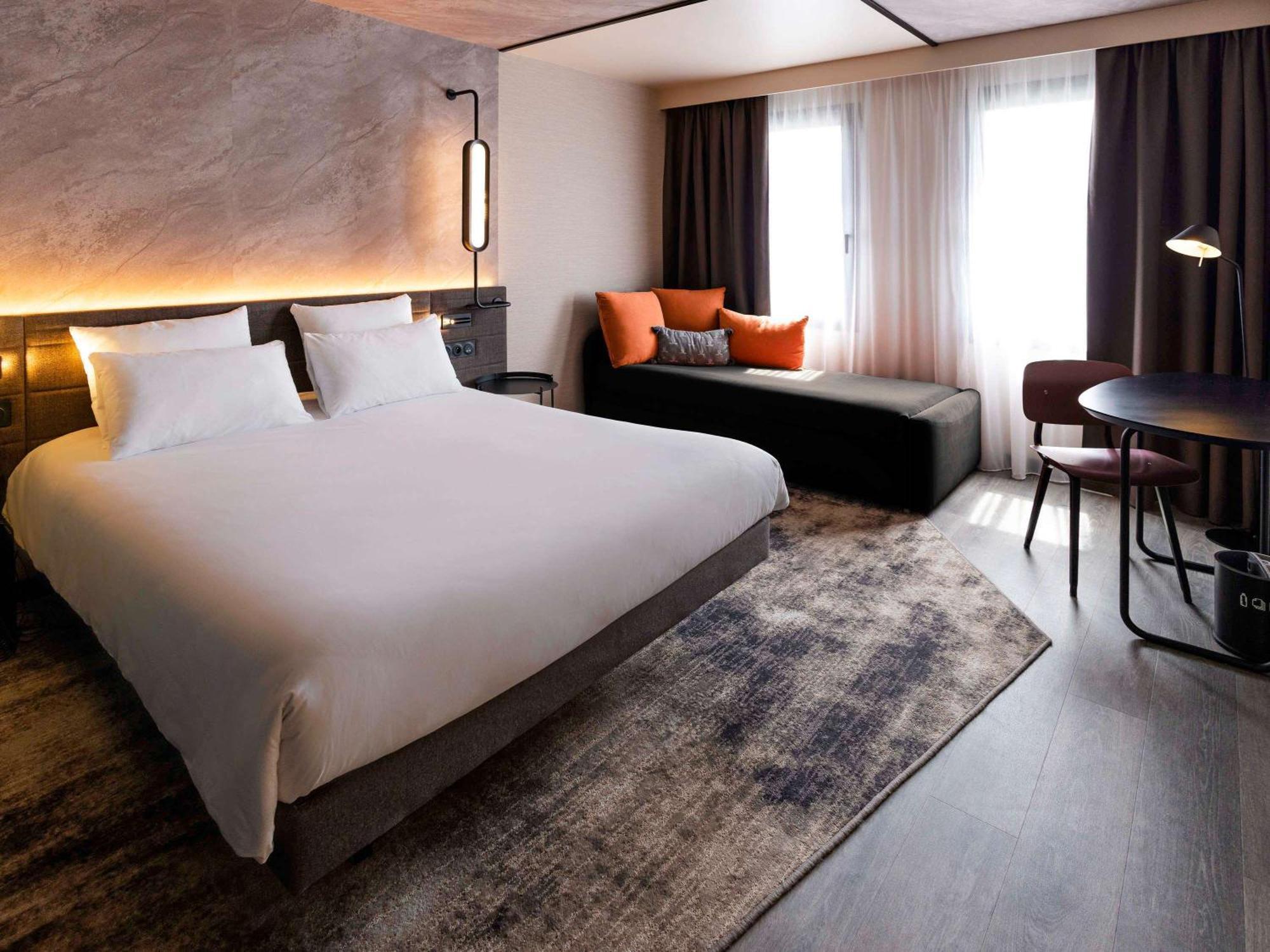 Novotel Paris Suresnes Longchamp Esterno foto